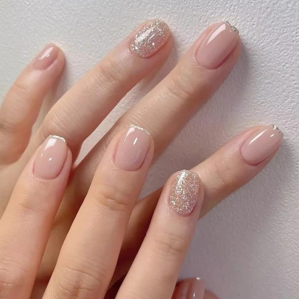 Curvlife gilt silver set front view showing nails and accessories for quick salon results