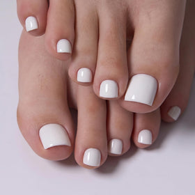 CurvLife showing scale in hand to illustrate short square length comfort