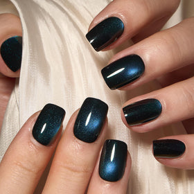 CurvLife nails worn on hand in lifestyle shot showing instant salon look