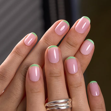 CurvLife front packaging showing Mint Line kit and polished result benefit
