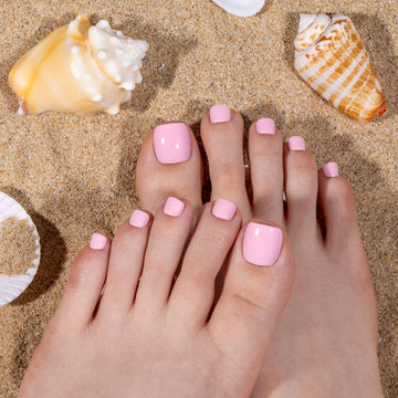 CurvLife packaging showing short French toe nails with glossy finish and easy application
