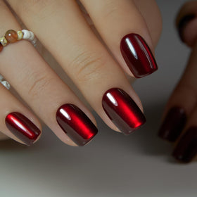 CurvLife side view showing nail thickness and flexible curve benefits