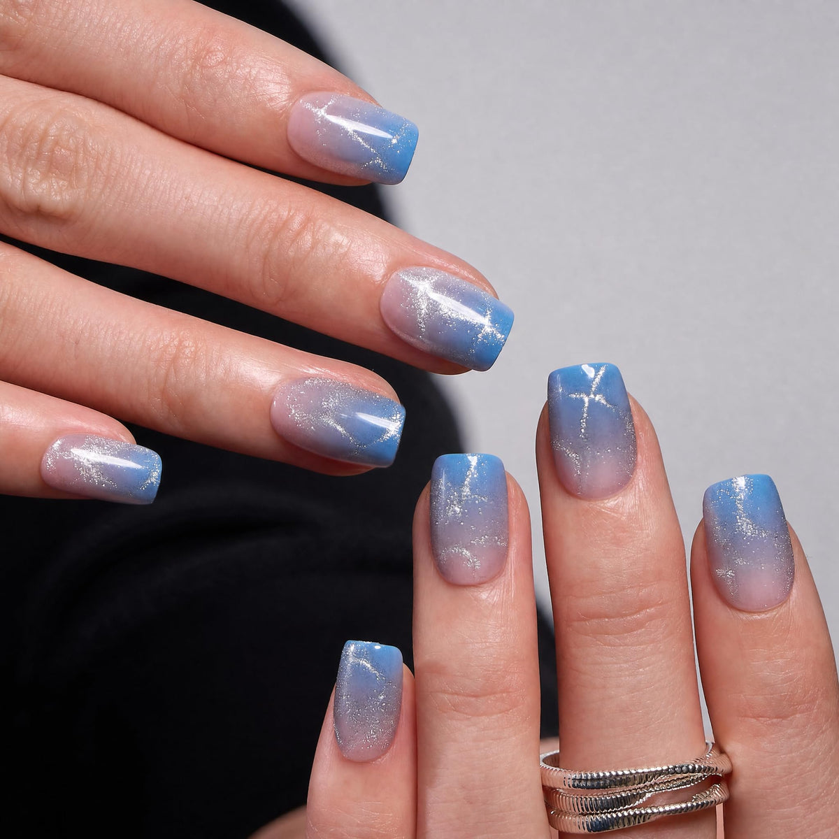CurvLife close-up of single nail cat-eye texture highlighting glossy, salon-like shine