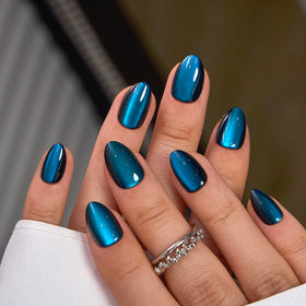 CurvLife soft gel texture close-up displaying glossy finish and comfortable flexibility