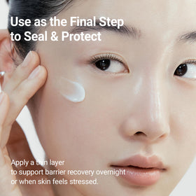 DA EFFECT balm applied to hand demonstrating quick soothing effect
