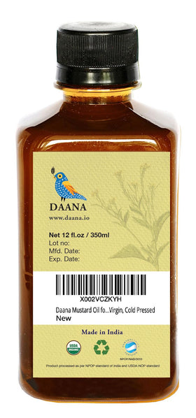 DAANA scalp massage demonstration showing conditioning benefit