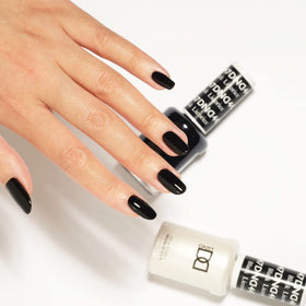 DAISY DND open bottles of gel and lacquer illustrating matching shade