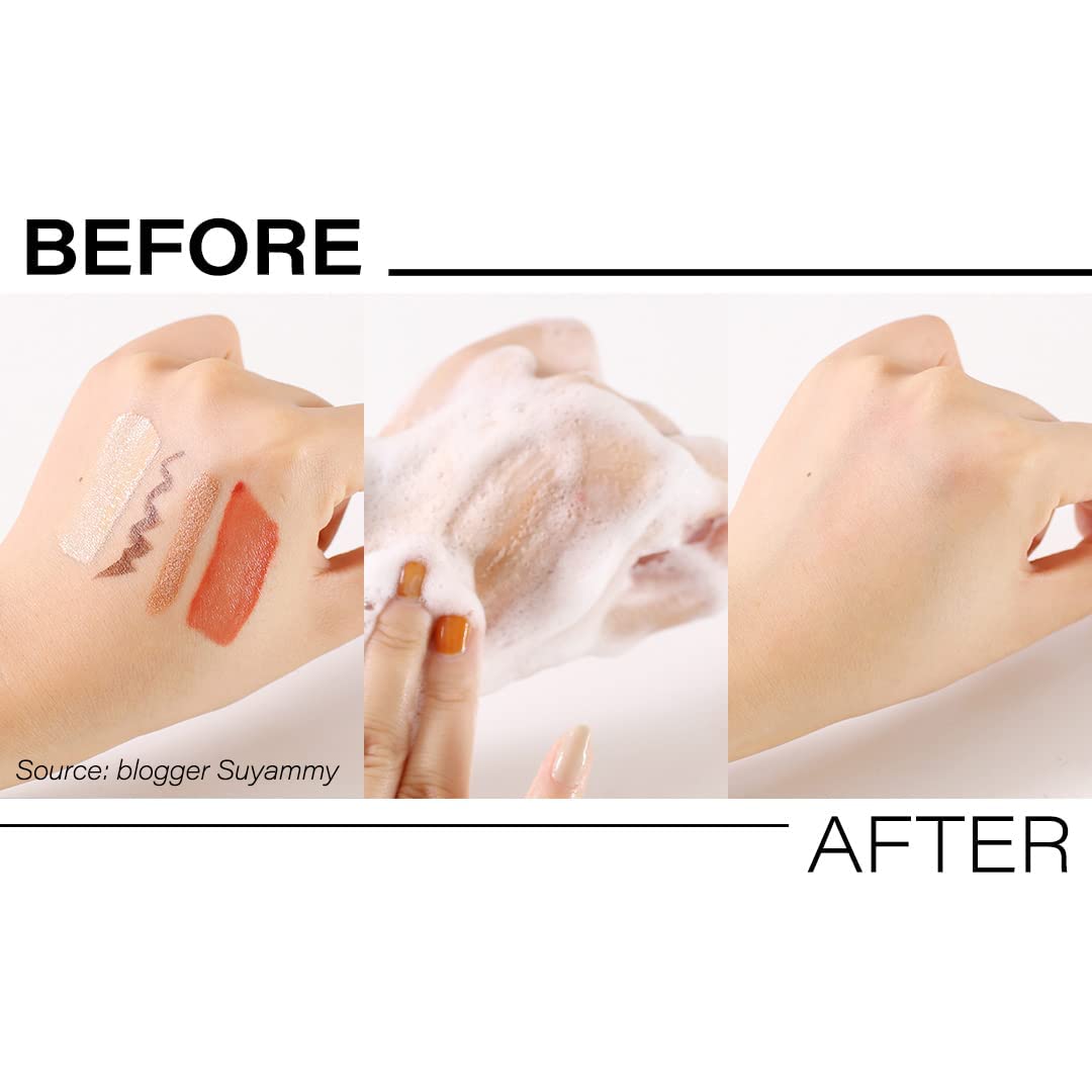 d'alba Piedmont lather on a hand showing foam coverage and easy removal of impurities