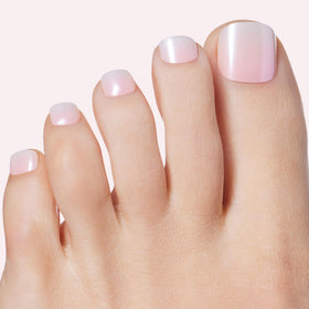 Dashing Diva nails laid out to show included 24 sizes and tools