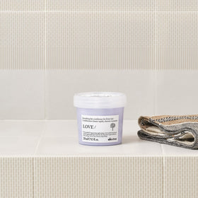 Davines cream texture of conditioner showing rich hydration without weight