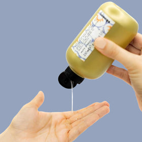 Davines gel applied to wet curls demonstrating defined, elastic curl enhancement benefit