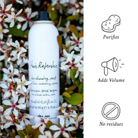 Davines spray pattern close-up demonstrating even application and coverage