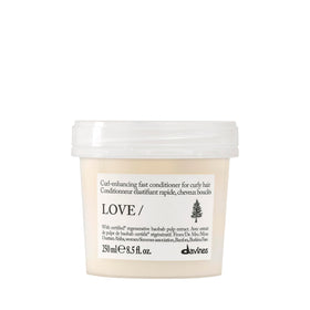 Davines LOVE CURL front packaging shows product and size, clear benefit: recognizable brand care