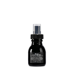 Davines OI bottle front view showing compact travel-size and branding benefit lightweight