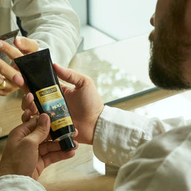 Davines side profile hairstyle in use showing definition benefit