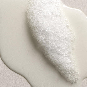 Davines VOLU Turnip Extract ingredient close-up highlighting natural-derived volumizing support