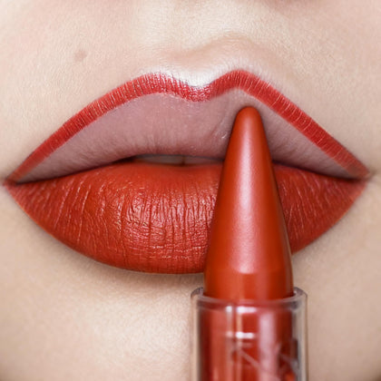 Depuplum dual-ended front view showing liner and lipstick for quick definition