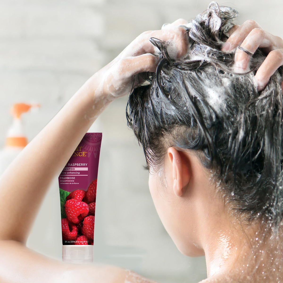 Desert Essence ingredients with raspberries and aloe highlighting botanicals