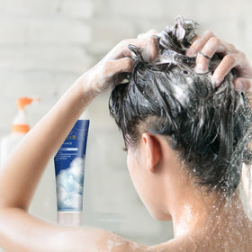 Desert Essence lather on hair showing lightweight foaming and easy rinse
