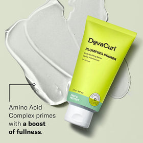 DevaCurl gelée texture close-up highlighting lightweight clear gel and smooth spreadability benefit