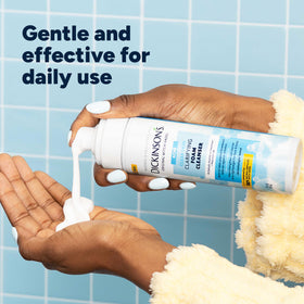 Dickinson's bottle label listing salicylic acid, niacinamide, witch hazel