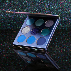docolor compact inside a makeup bag illustrating travel-ready convenience