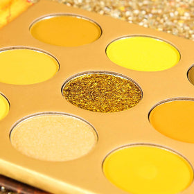 docolor metallic sequin shade close-up highlighting concentrated glitter impact