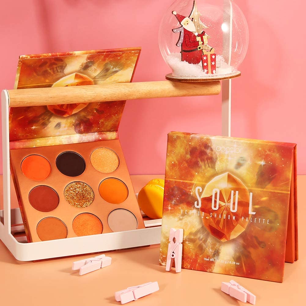 docolor open palette top view displaying nine warm orange shades