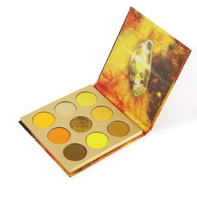 docolor front view of closed palette showing compact travel-ready design and portability