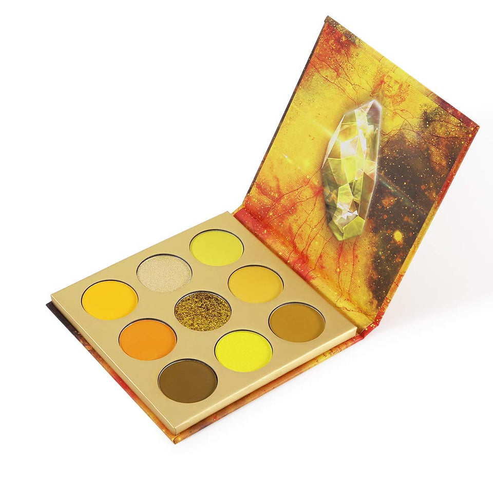 docolor front view of closed palette showing compact travel-ready design and portability