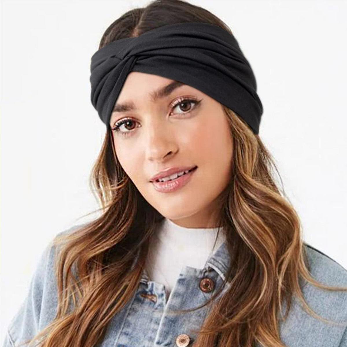 DRESHOW headband worn during workout illustrating sweat-wicking and comfort benefit