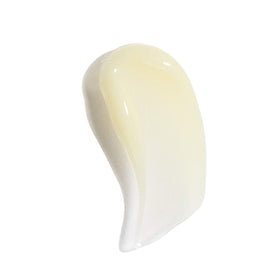 Ducray Kertyol P.S.O. creamy texture foam close-up illustrating gentle lathering action