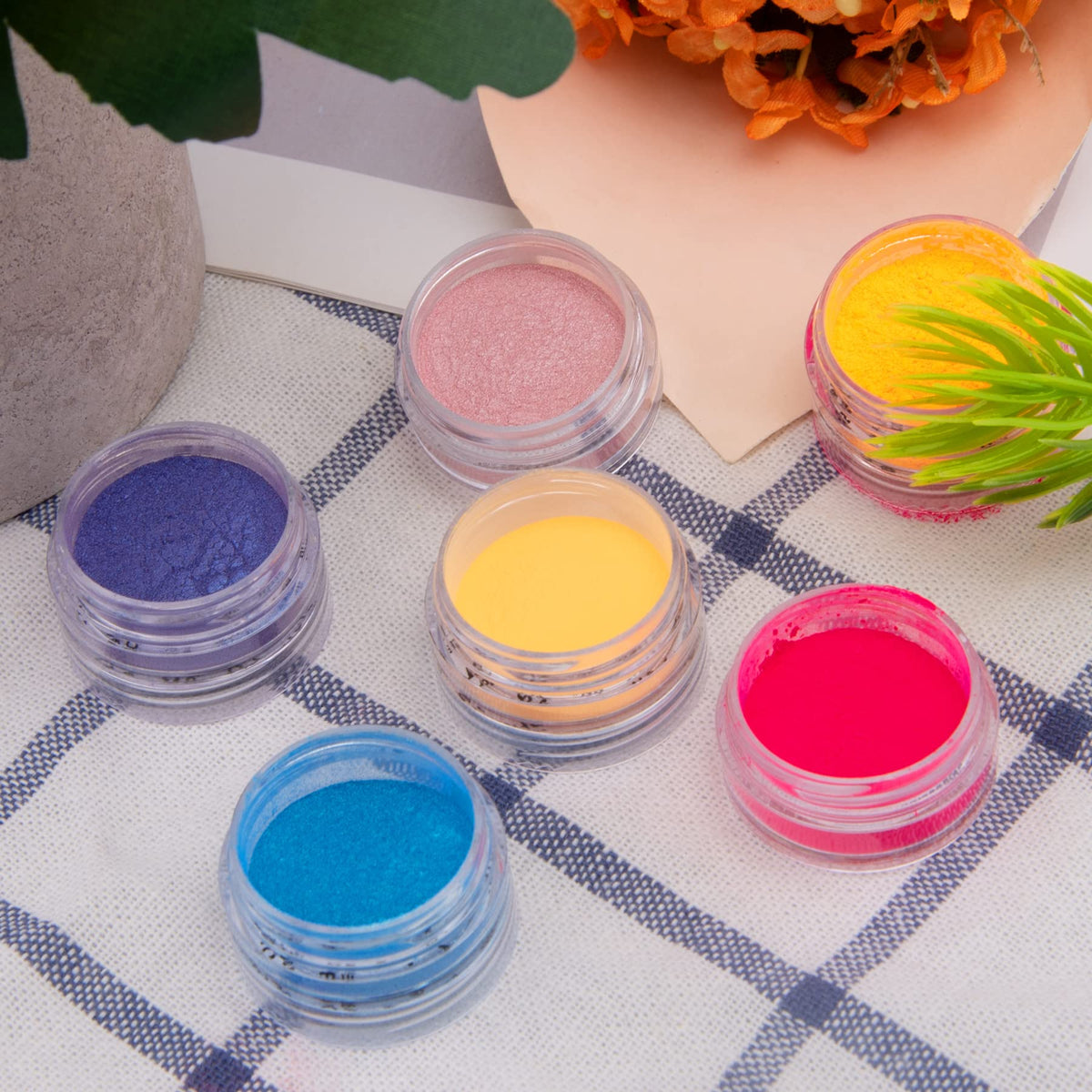 Duufin glow in dark demo showing luminous pigment nighttime effect
