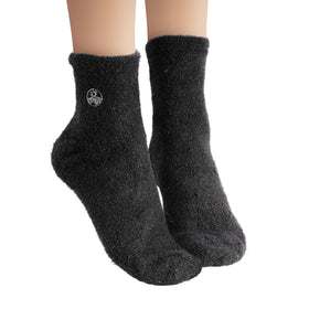 Earth Therapeutics aloe socks care icons and closeup advising gentle wash