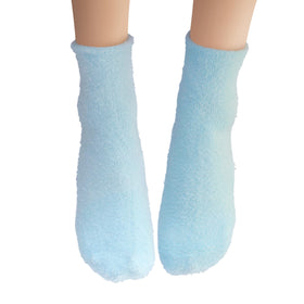 Earth Therapeutics socks with lotion demonstrating how to lock in hydration