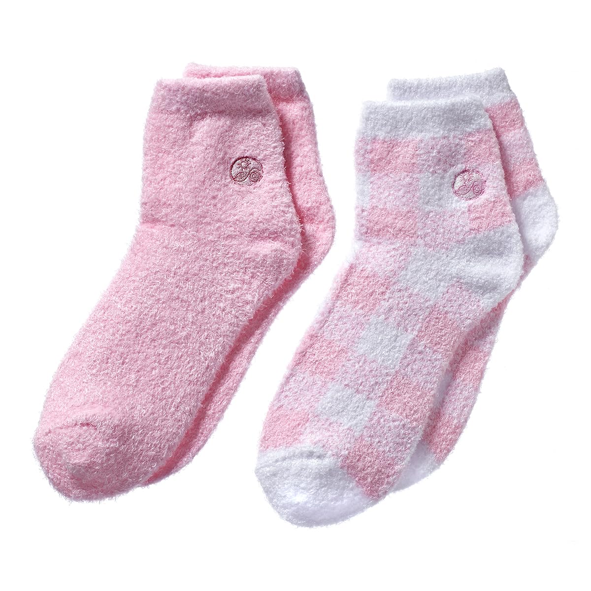 Earth Therapeutics close-up of pink plaid fabric texture highlighting soft aloe-infused knit