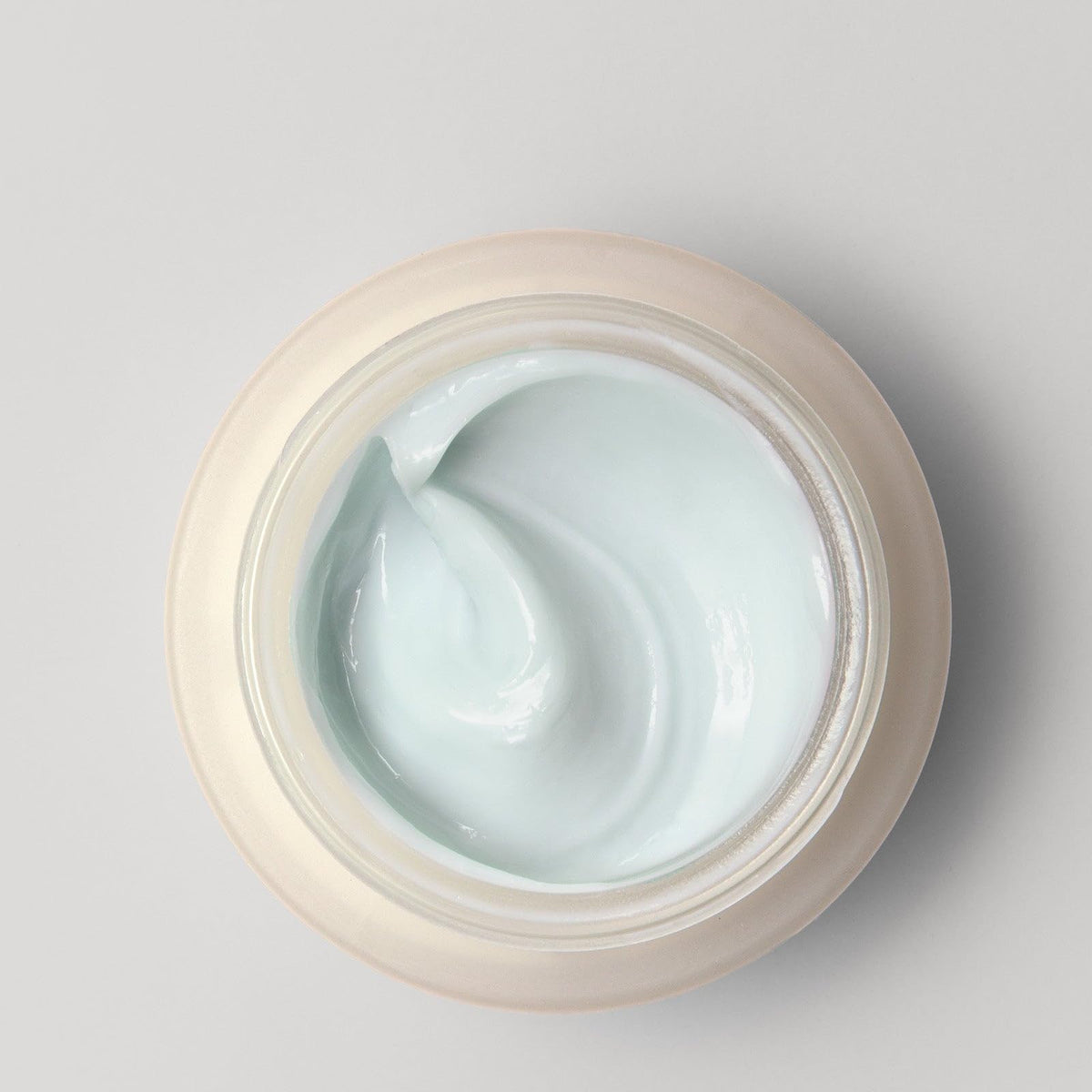 EarthsCure application under-eye showing gentle patting to hydrate and plump benefit