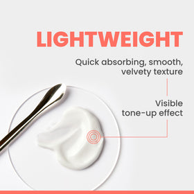 Eau Thermale Avène cream texture swipe demonstrating lightweight finish