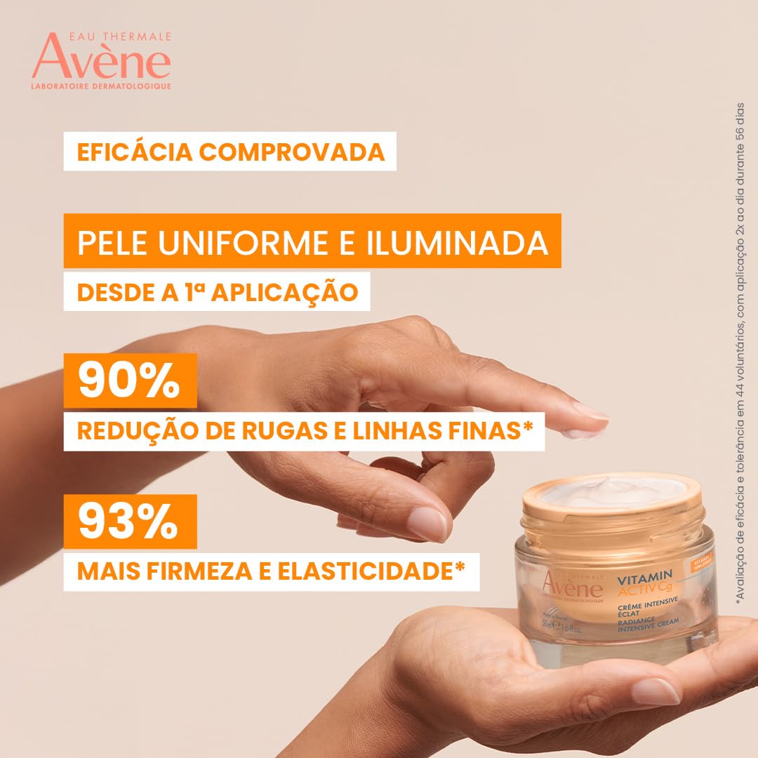 Eau Thermale Avène cream spread on hand demonstrating quick absorption and dewy finish