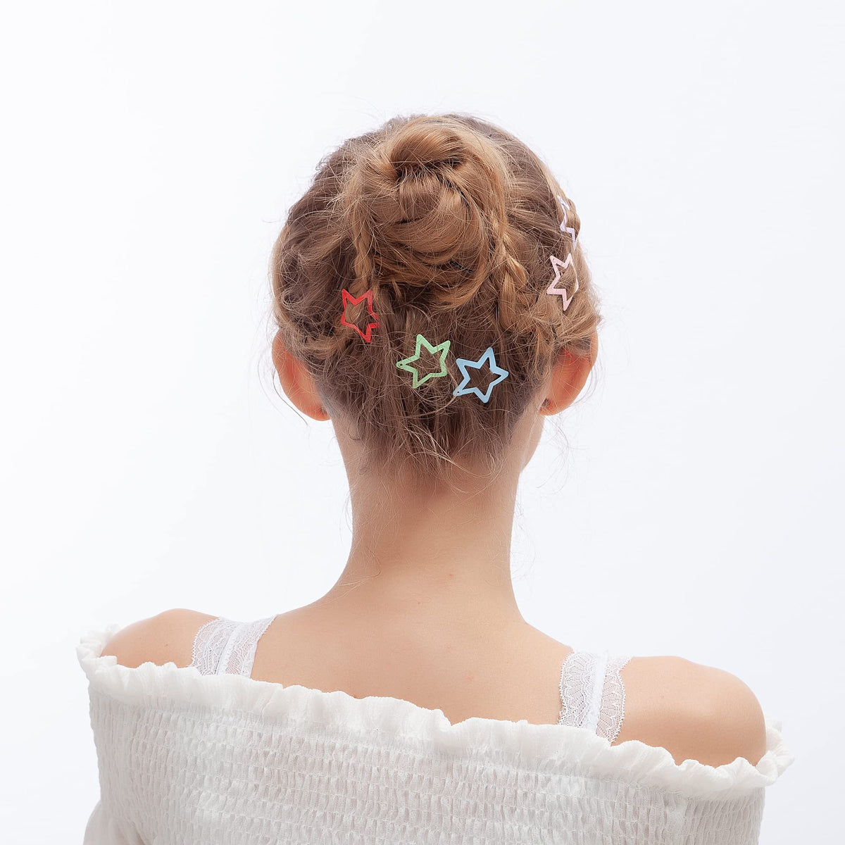 ECADY clip securing child's hair demonstrating secure hold and tidy look