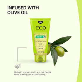 Hand applying Eco Style gel to hair, showing easy distribution and frizz control