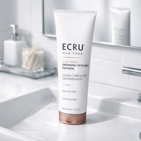 Ecru New York before and after images showing frizz control benefit