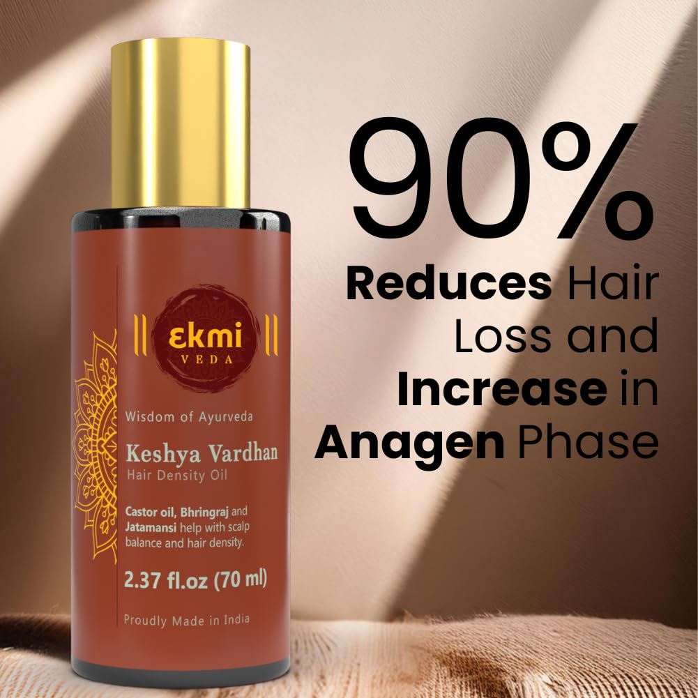 EKMIVEDA oil texture close-up highlighting rich consistency