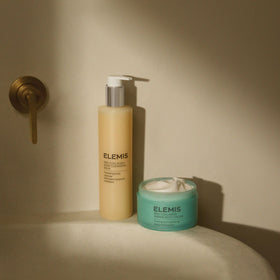 ELEMIS botanical oils and padina pavonica algae flatlay showing nourishing ingredients