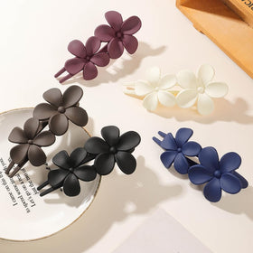 Eliongpu floral clip used at a party showing decorative appeal for events and photos