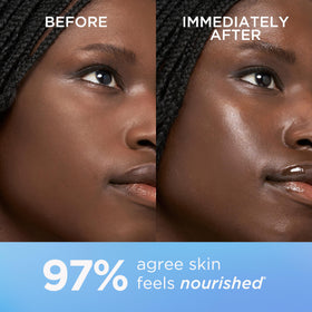 Elizabeth Arden application on lips demonstrating conditioning shine