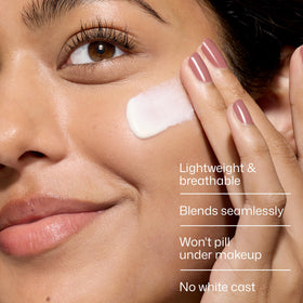 Close-up of EltaMD texture that absorbs quickly and feels lightweight