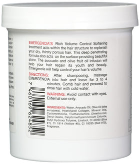 Emergencia Toque Magico applied in bathroom scene showing product in use for smoother, manageable hair