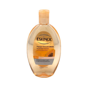 Eskinol papaya pump and label close-up highlighting ingredients and easy dispensing