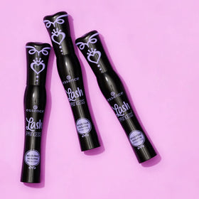 Essence Cosmetics before and after lashes illustrating lifted, volumized effect